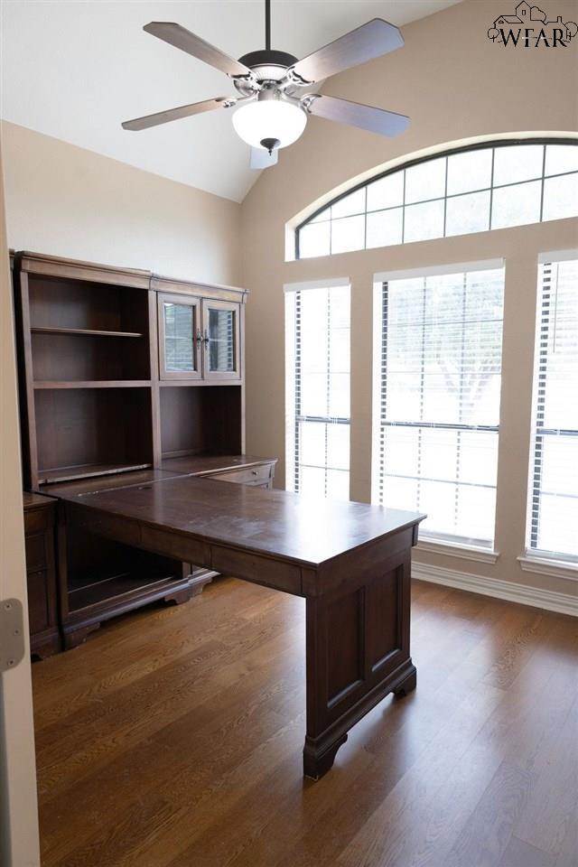Building Photo - 4122 Candlewood Cir