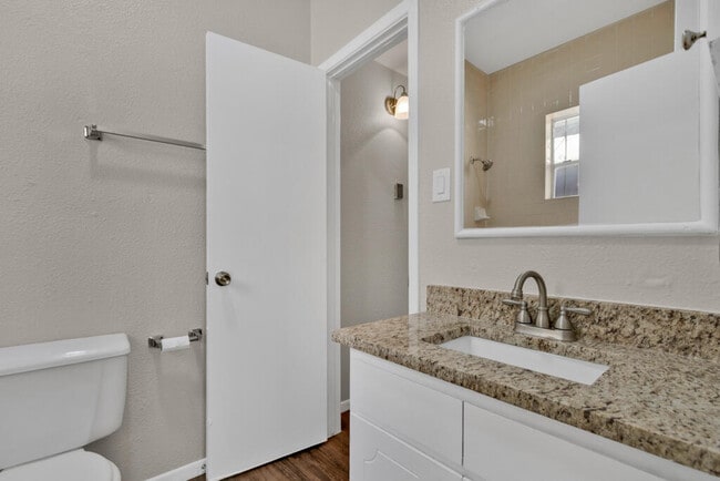 Building Photo - 408 Nino Aguilera St