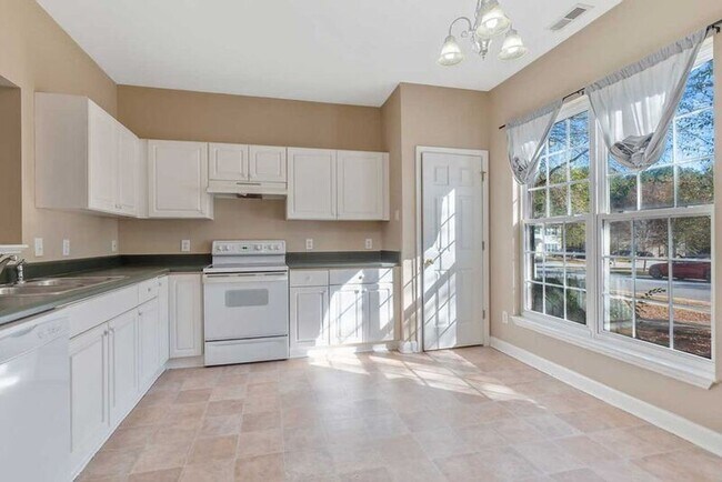 Building Photo - 5813 Neuse Wood Dr