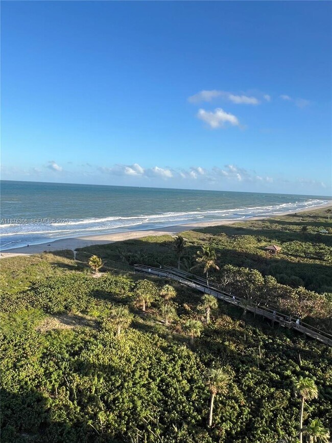 Building Photo - 3100 N Hwy A1A