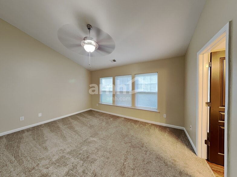 Building Photo - 1507 Bitter Creek Dr