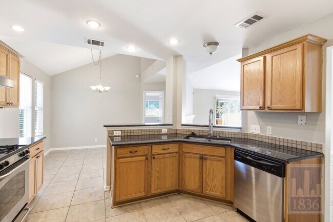 Building Photo - 10718 Claywood Dr