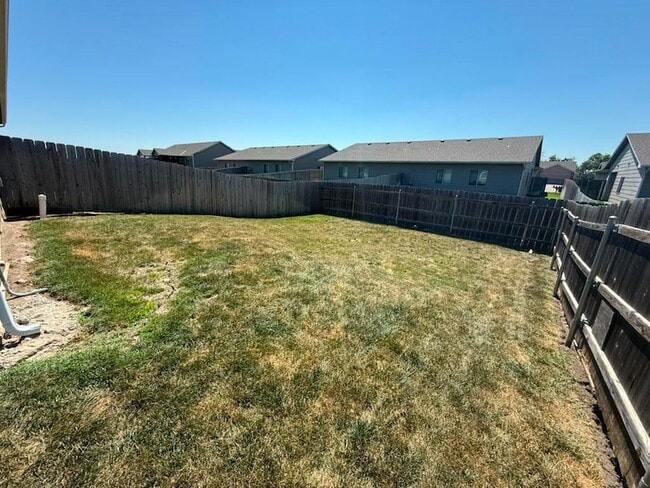 Building Photo - 5269 N Cypress Cir