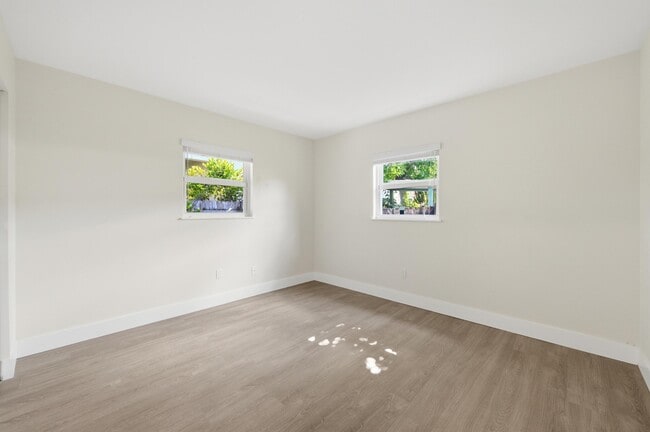 Building Photo - 353 Wickline Blvd