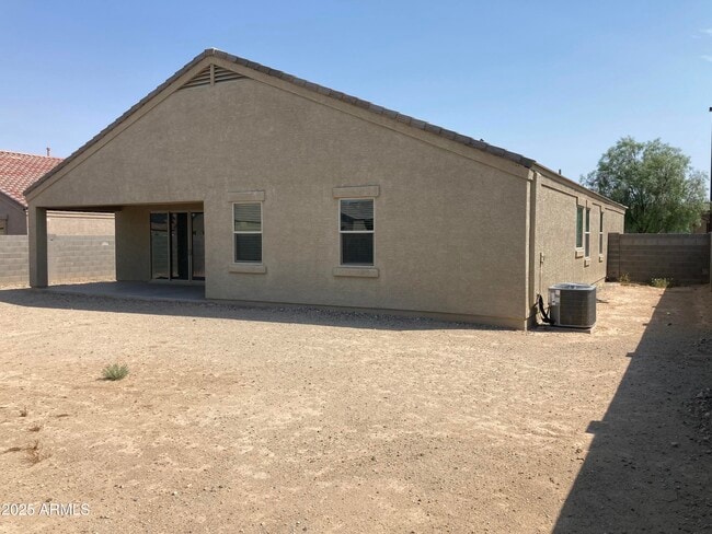 Building Photo - 30461 W Picadilly Rd