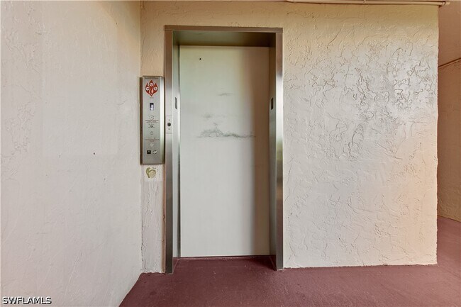 Building Photo - 150 Turtle Lake Ct