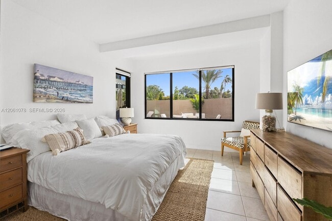 Building Photo - 151 Crandon Blvd