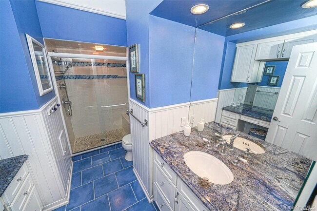 Building Photo - 40 Stirling Cove