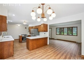 Building Photo - 627 8th St N