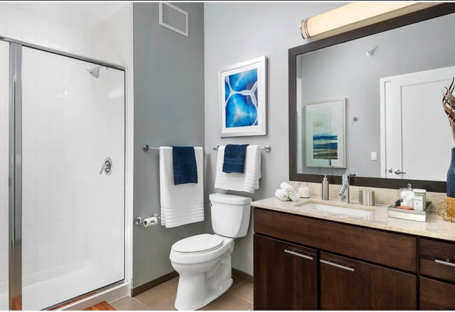 Building Photo - 400 W Huron St