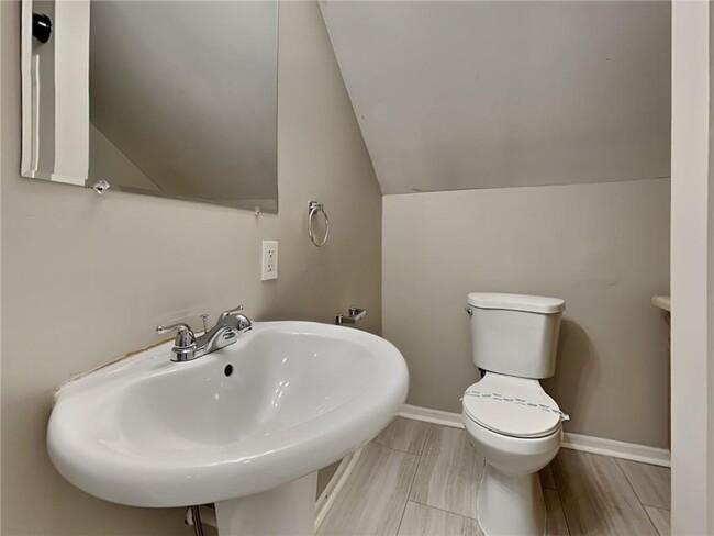 Building Photo - 4748 W 125th St