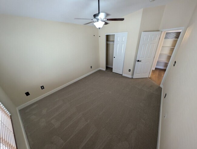 Building Photo - 89 Day Trade St