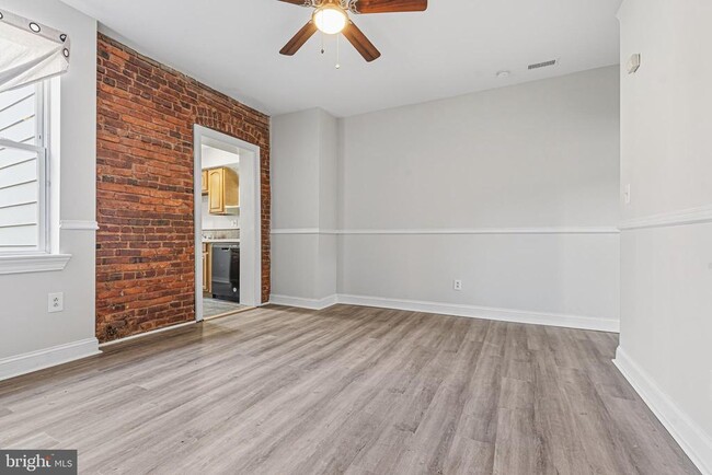 Building Photo - 3312 Parklawn Ave