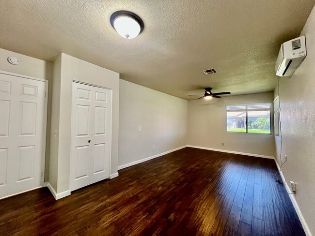 Building Photo - AVAILABLE NOW!!  BEAUTIFUL 2-Bedroom 3 -bathroom Condo in La Quint Palms! MOVE IN SPECIAL 50% OFF...