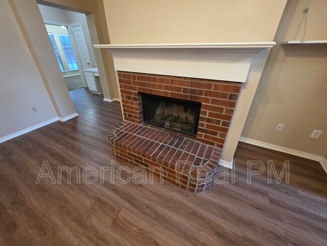 Building Photo - 8209 Bulrush Dr