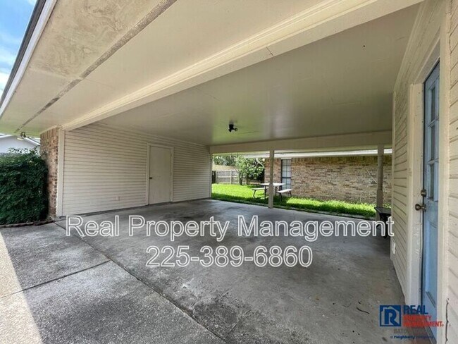 Building Photo - 1228 Beckenham Dr