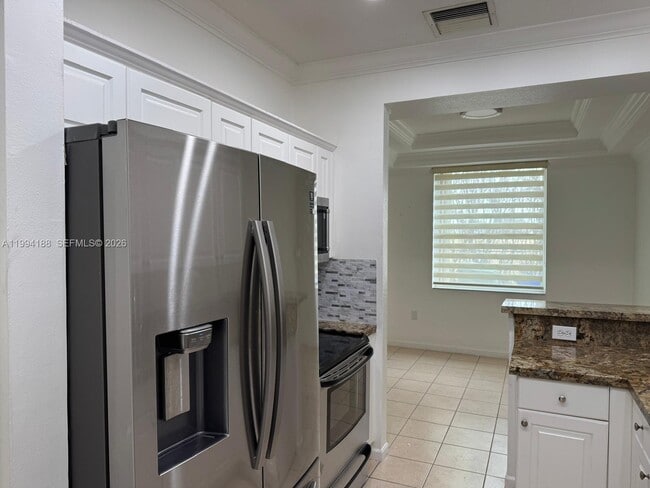 Building Photo - 650 NW 170th Terrace