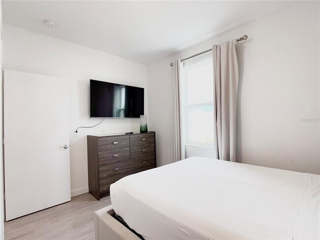 Building Photo - 332 Famagusta Dr