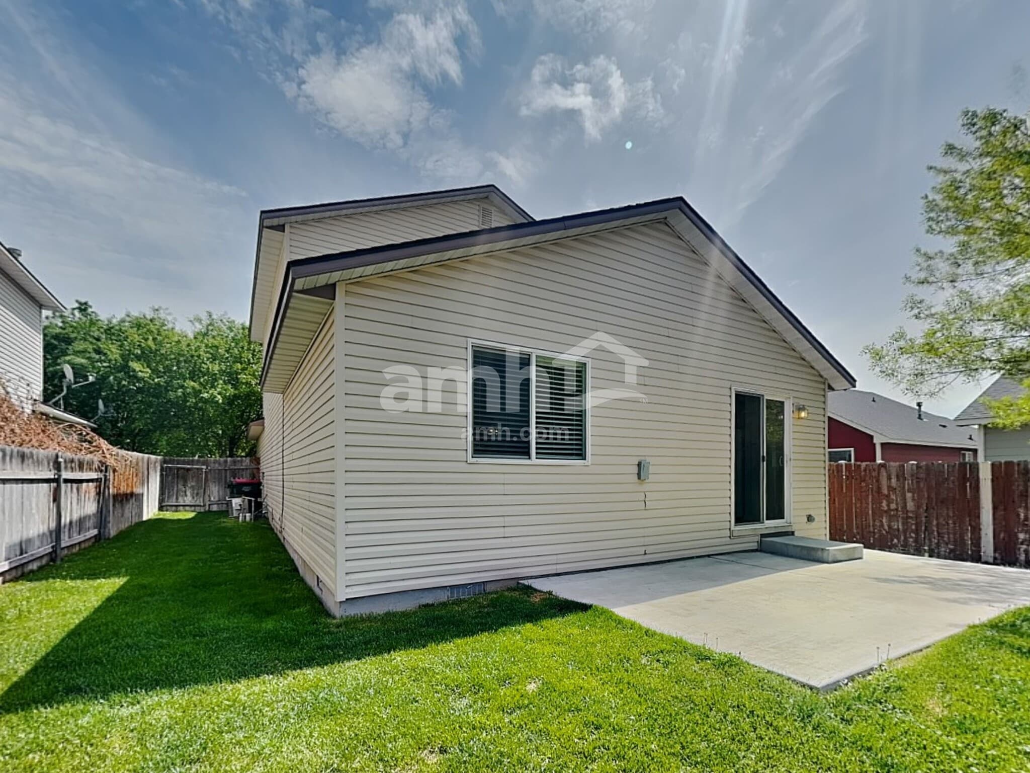 Building Photo - 3315 W Wave Dr