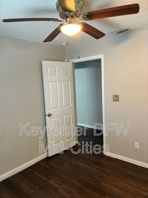 Building Photo - 2735 Purington Ave