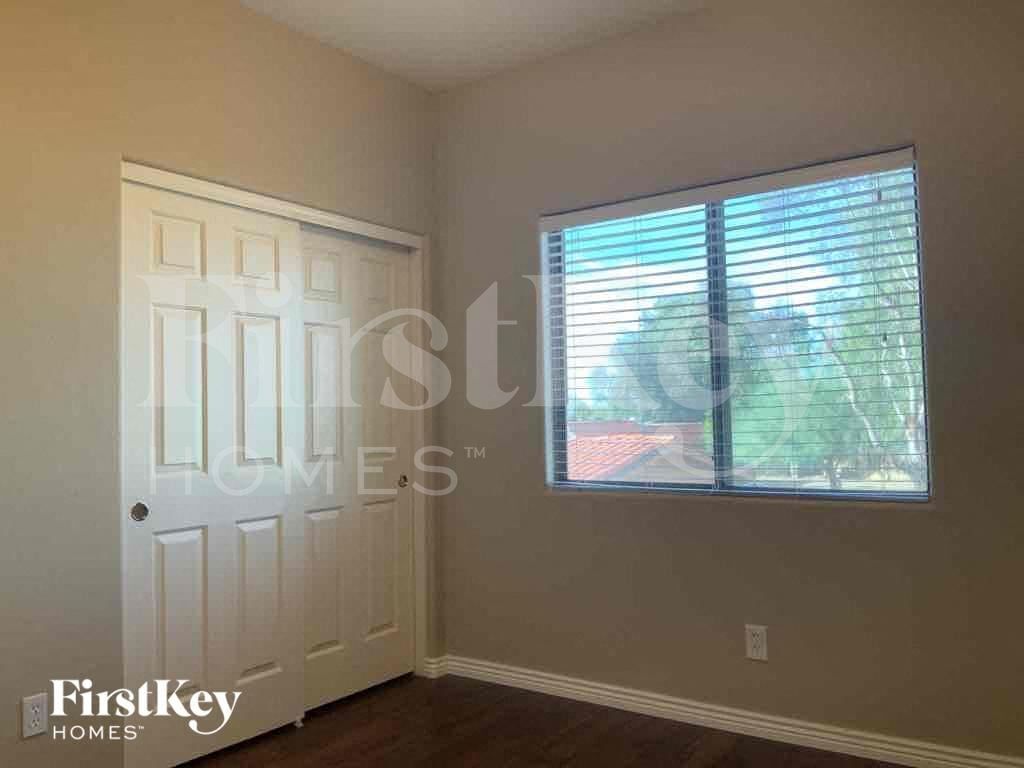 Building Photo - 17424 N 19th Terrace