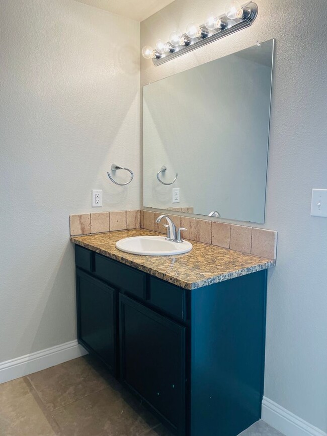 Building Photo - 3Bed/2Bath-Frenship ISD