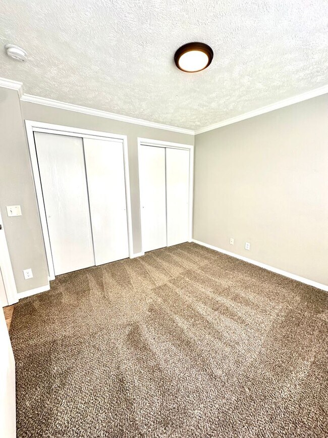 Building Photo - 1108 Mazatlan Cir