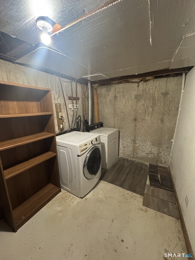 Building Photo - 191 Prospect St