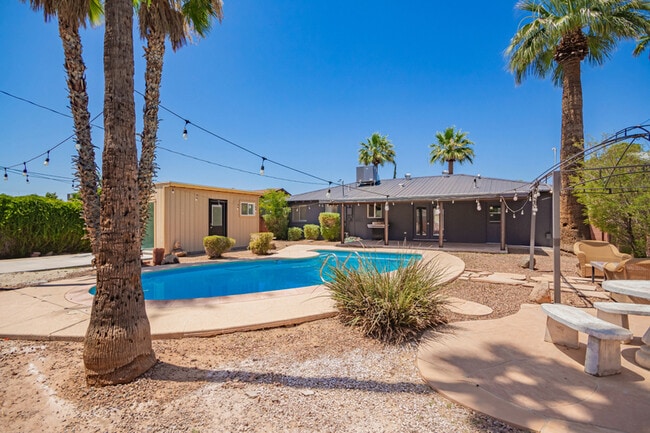 Building Photo - 7813 E Cypress St