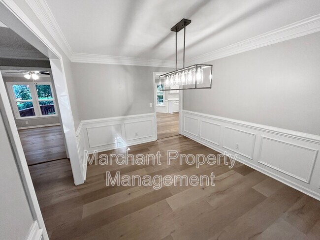 Building Photo - 7 Waxwing Ct