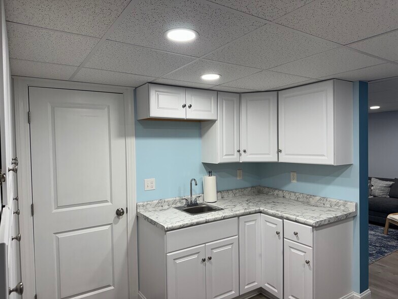 Building Photo - 39 Blue Spruce Farm Rd