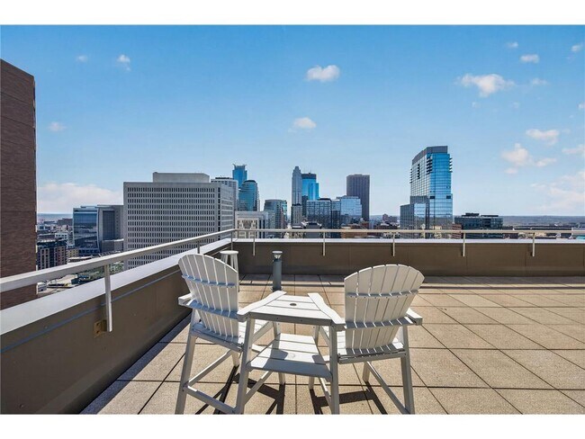 Building Photo - 19 S 1st St