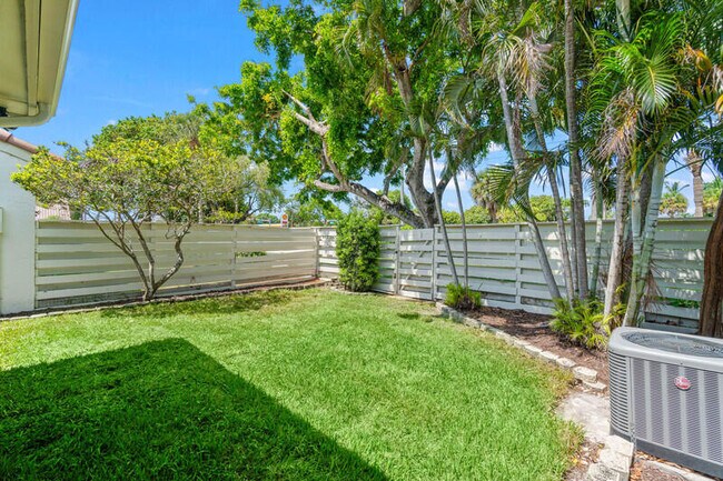 Building Photo - 21701 Altamira Ave