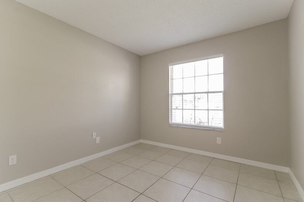 Building Photo - 725 Meadowside Ct