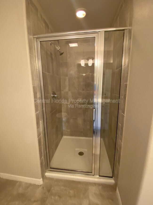 Building Photo - 2931 Windmill Dr