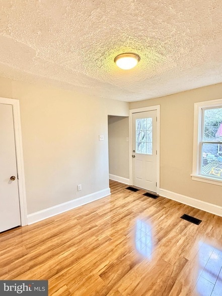 Building Photo - 666 Jefferson Ave