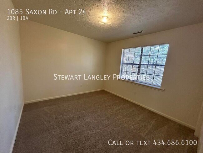 Building Photo - 1085 Saxon Rd