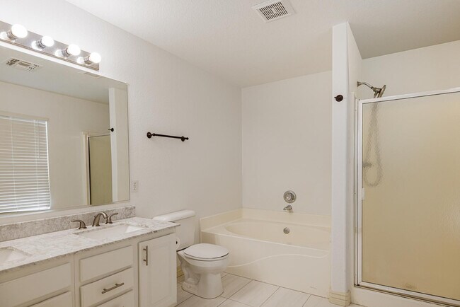 Building Photo - 7500 E Deer Valley Rd