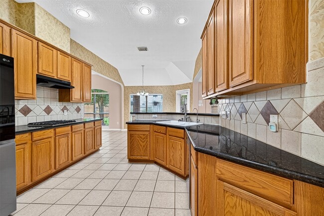 Primary Photo - 4014 Shoreview Ln