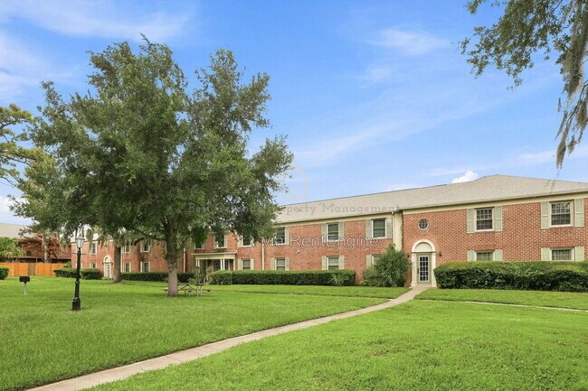 Building Photo - 525 Georgetown Dr