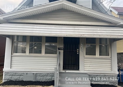 Building Photo - Three Bedroom Home For Rent!