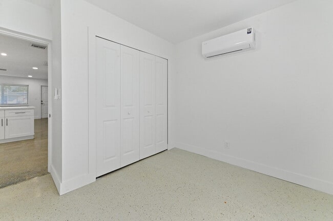 Building Photo - 2541 NW 64th Terrace