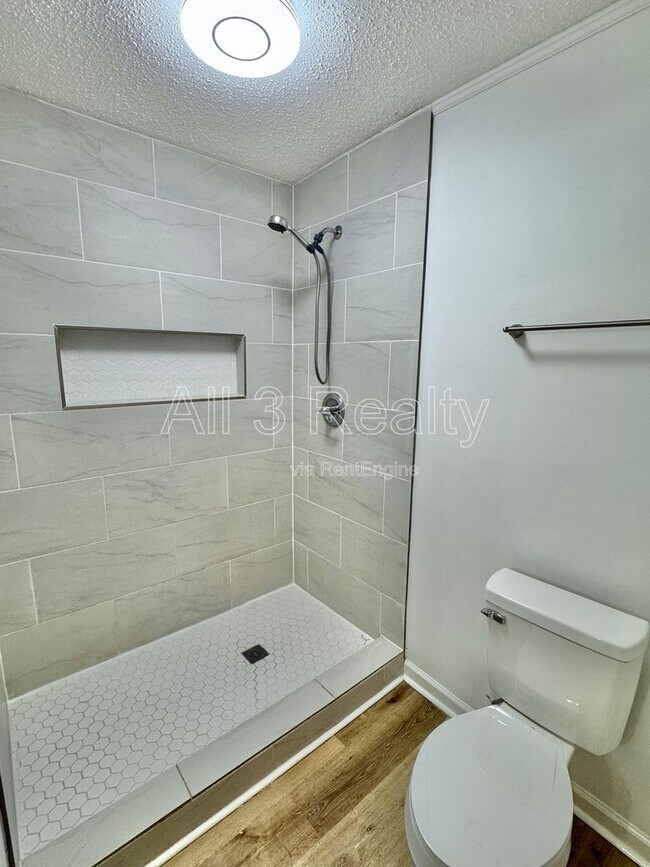 Building Photo - 2311 Cottingham Dr