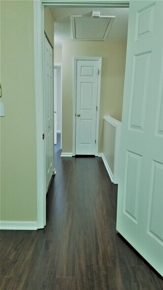 Hallway/Upstairs - 4645 Valais Ct