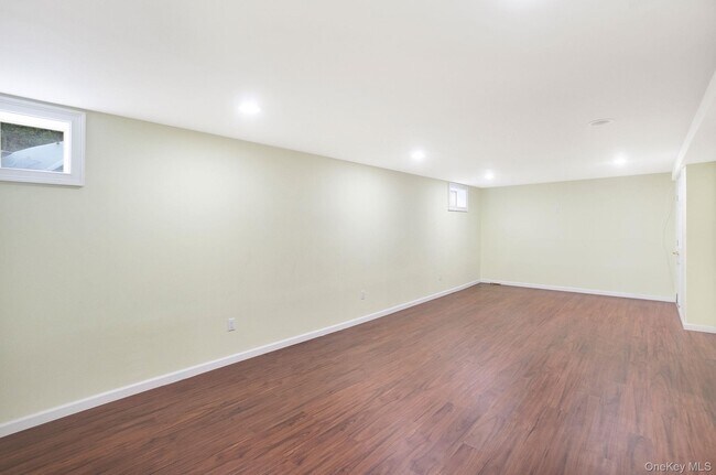 Building Photo - 172 Cranberry Ct