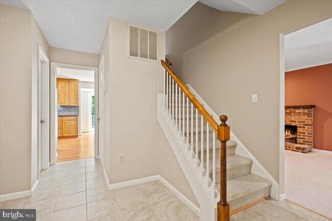 Building Photo - 11811 Dinwiddie Dr