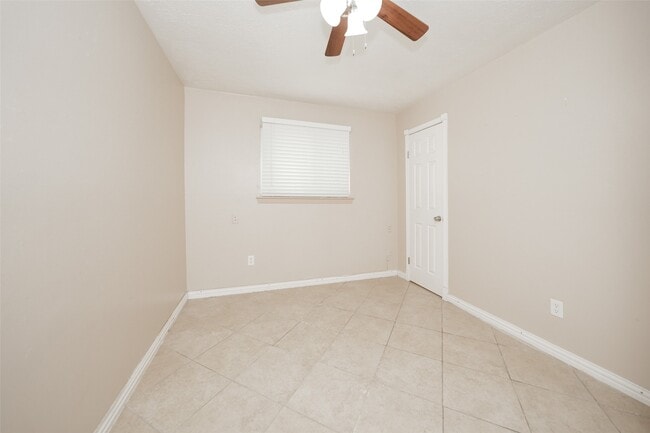 Building Photo - 5227 Ridge Turn Dr