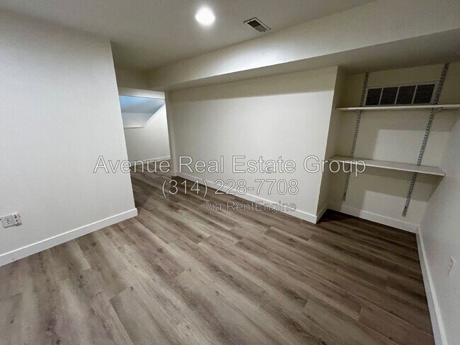 Building Photo - 203 Hawksbury Pl