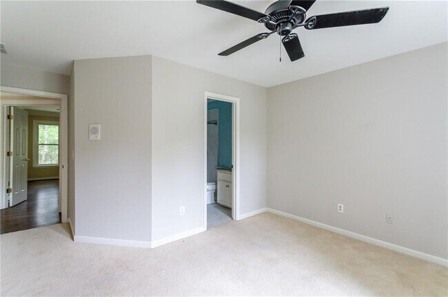 Building Photo - 4941 Gaskin Walk