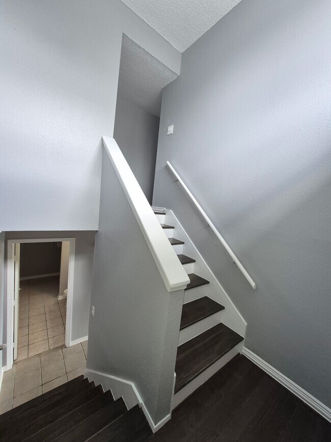 Building Photo - 738 Coolwood Dr